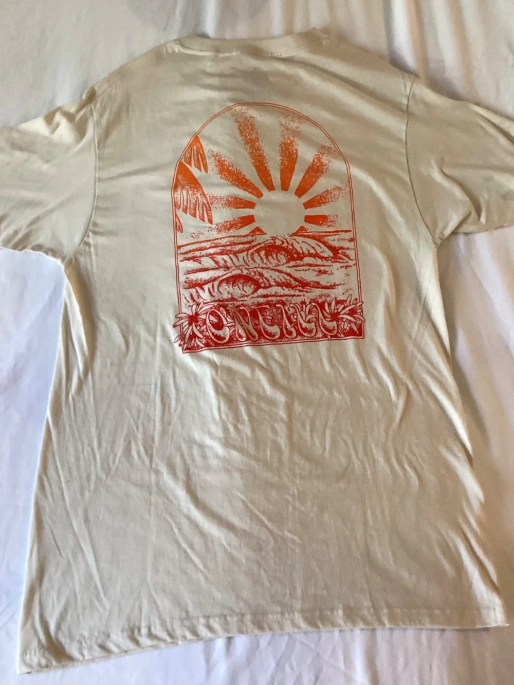 O’Neill Men’s Medium Cream Orange Surf Graphic Back Print T-Shirt